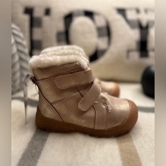 NWT✨Cat & Jack Pink/Eli, Winter boots, fleece lining, slip on - Picture 2 of 5